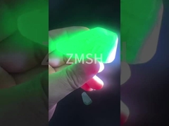 Ακατέργαστος πράσινος ζαφείρι τεχνητής καλλιέργειας σε φανταχτερά χρώματα