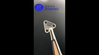 Προσαρμοσμένο τριγωνικό εξάρτημα Sapphire με τρύπα υψηλής ακρίβειας