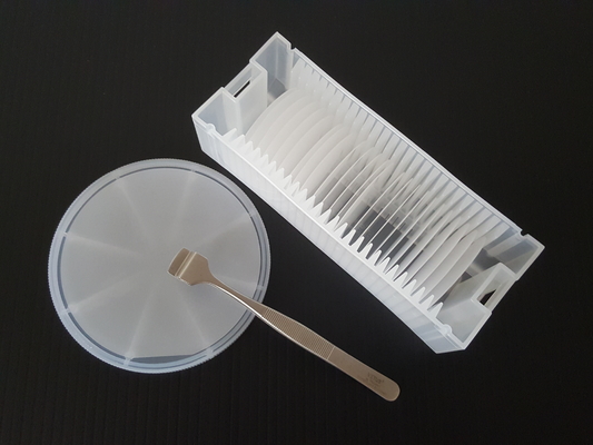 Αγορά α-επίπεδο Al2O3 υποστρωμάτων γκοφρετών σαπφείρου ενιαίου κρυστάλλου 2inch monocrystalline ηλεκτρονική κατασκευή