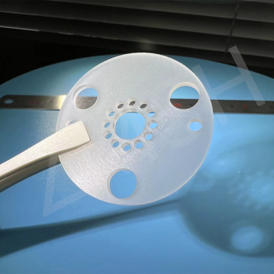 Αγορά Προσαρμοσμένα εξαρτήματα από ζαφείρι Σφραγίδα ρολογιού από ζαφείρι Καθαρή αλ2Ο3 Υψηλή σκληρότητα για την αγορά ρολογιών υψηλής ποιότητας ηλεκτρονική κατασκευή