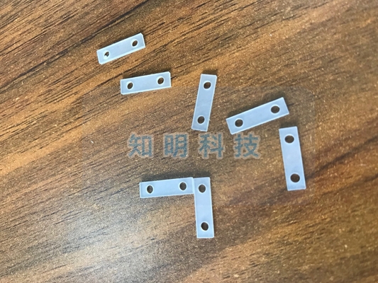 Αγορά Φακός 99,999% σαπφείρου γυαλιού ενιαίου κρυστάλλου Al2O3 υλικά με την υψηλή σκληρότητα τρυπών ηλεκτρονική κατασκευή