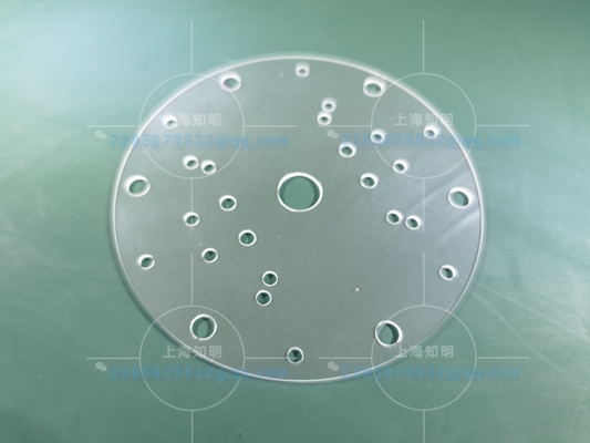 Αγορά Al2O3 RFIC διαφανή οπτικά παράθυρα σαπφείρου με την τρύπα ηλεκτρονική κατασκευή